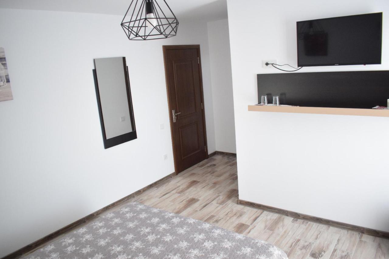 Hotel Casa Dumitru à Ceraşul Extérieur photo