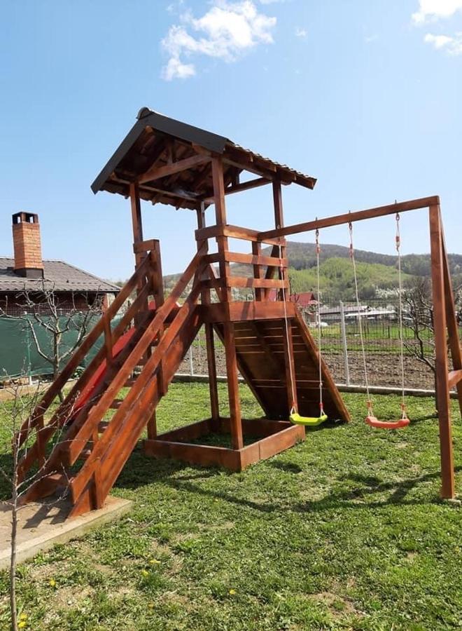 Hotel Casa Dumitru à Ceraşul Extérieur photo